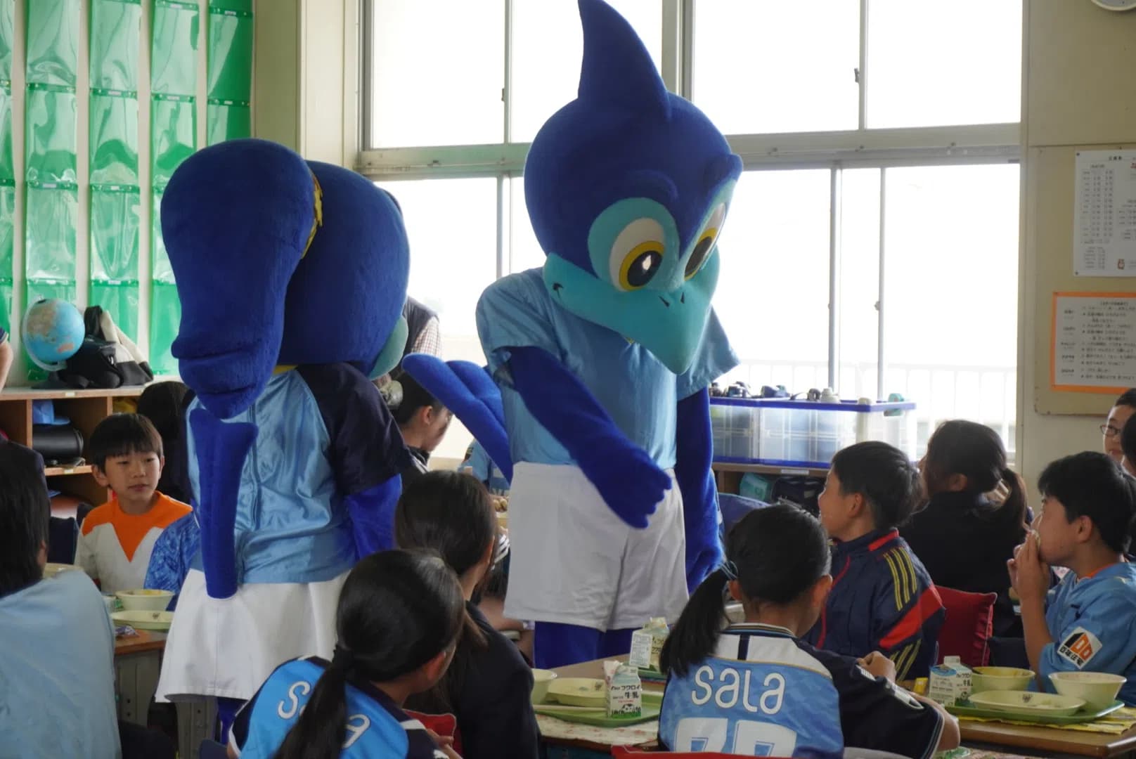 磐田市内小学生一斉観戦に向けたジュビロ磐田応援メニューの提供
